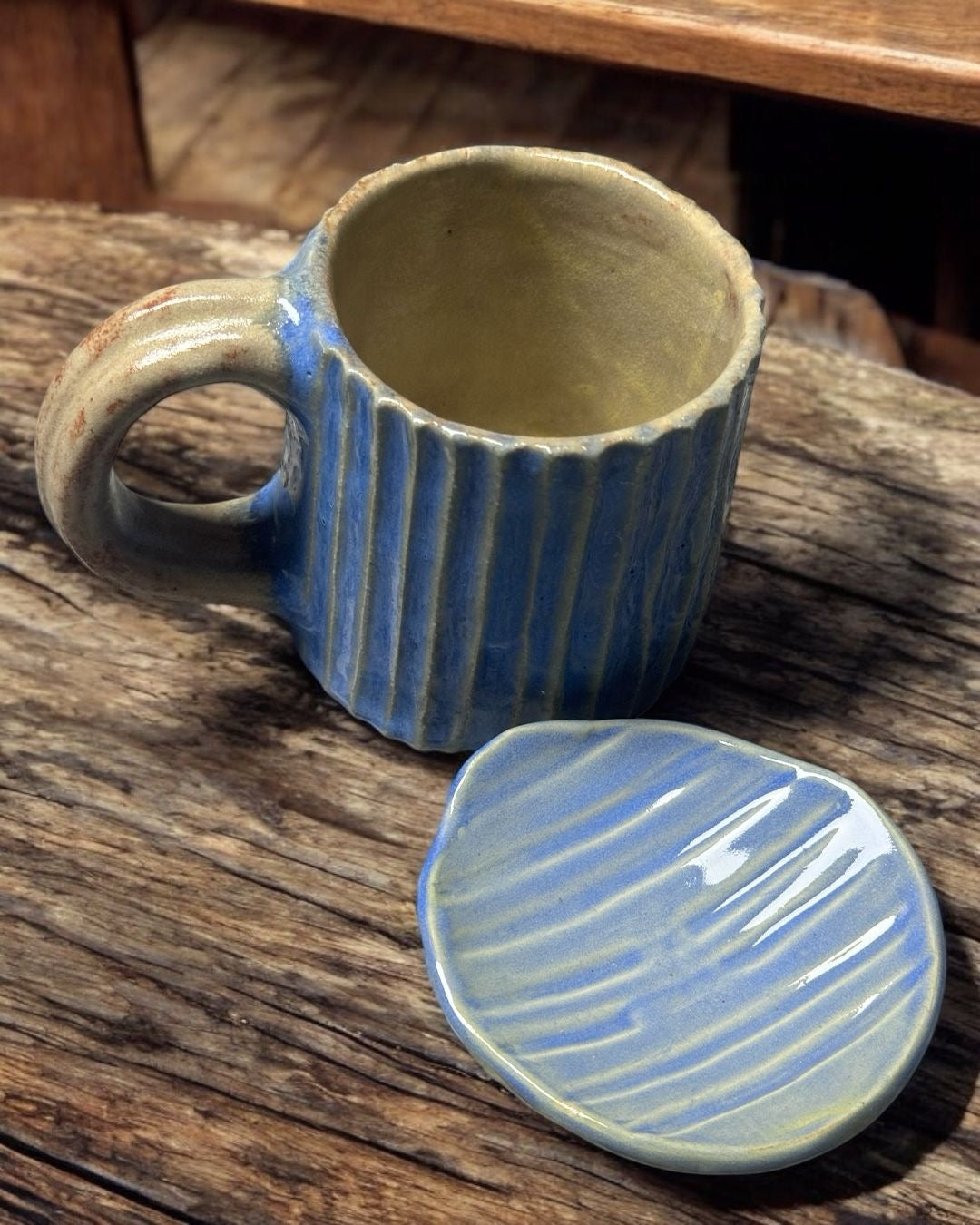Taza Artesanal con Plato – Sencillez y Encanto