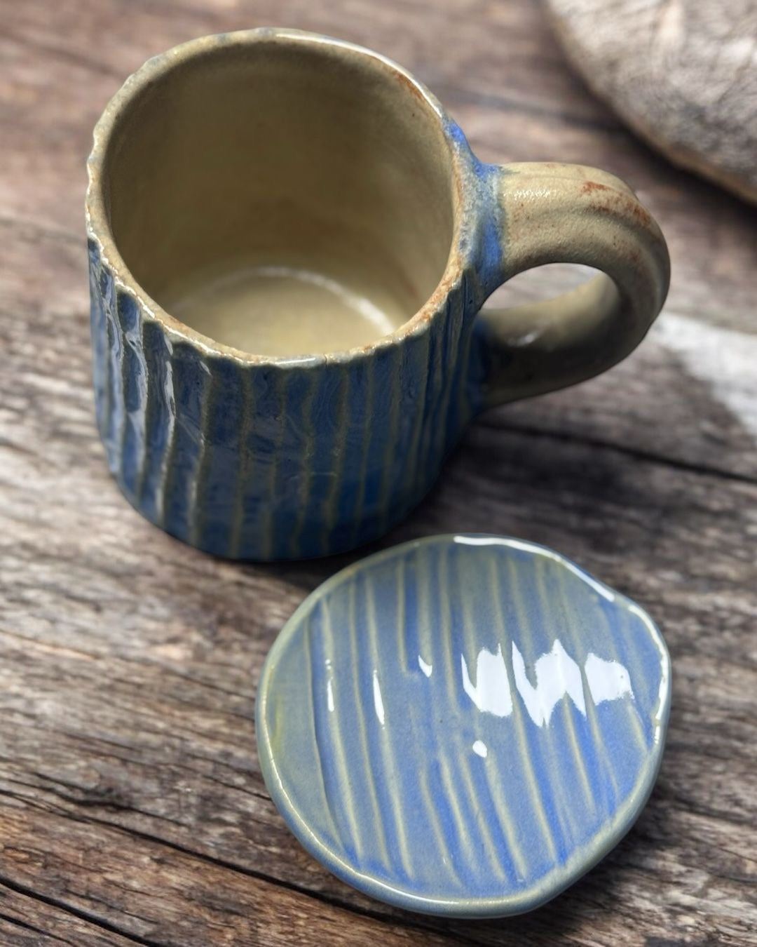 Taza Artesanal con Plato – Sencillez y Encanto