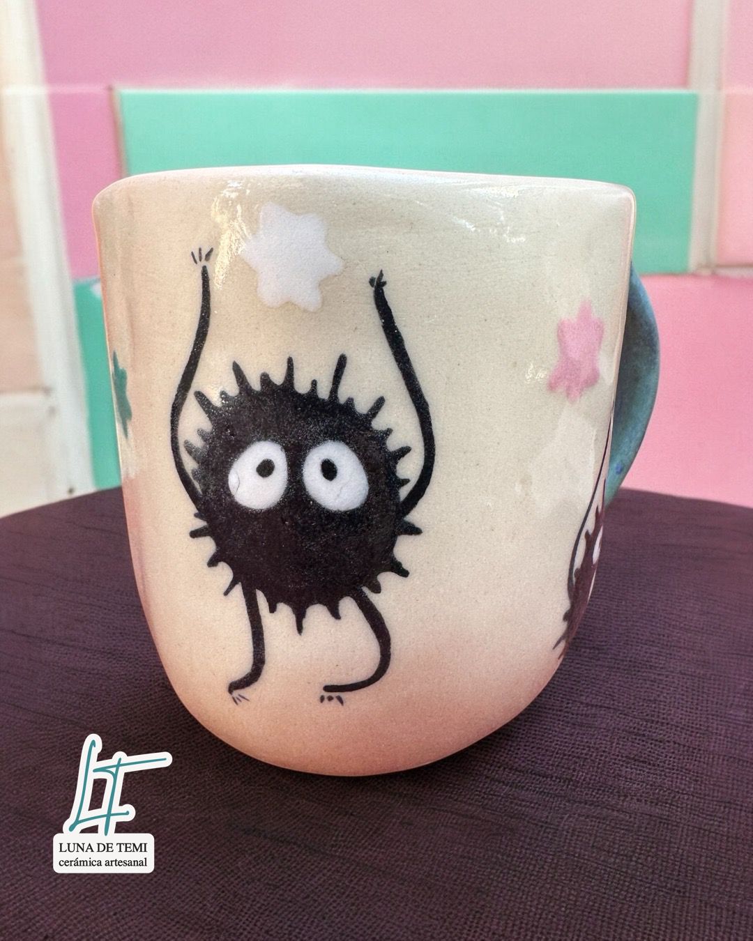 Taza Susuwatari con Platito - Un Toque de Fantasía para tu Café